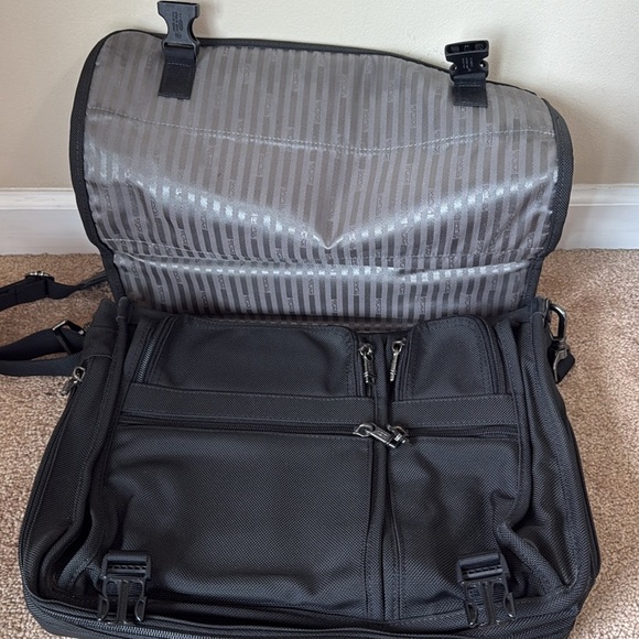 Tumi Expandable Flap Computer Laptop Briefcase Black - Picture 4 of 10